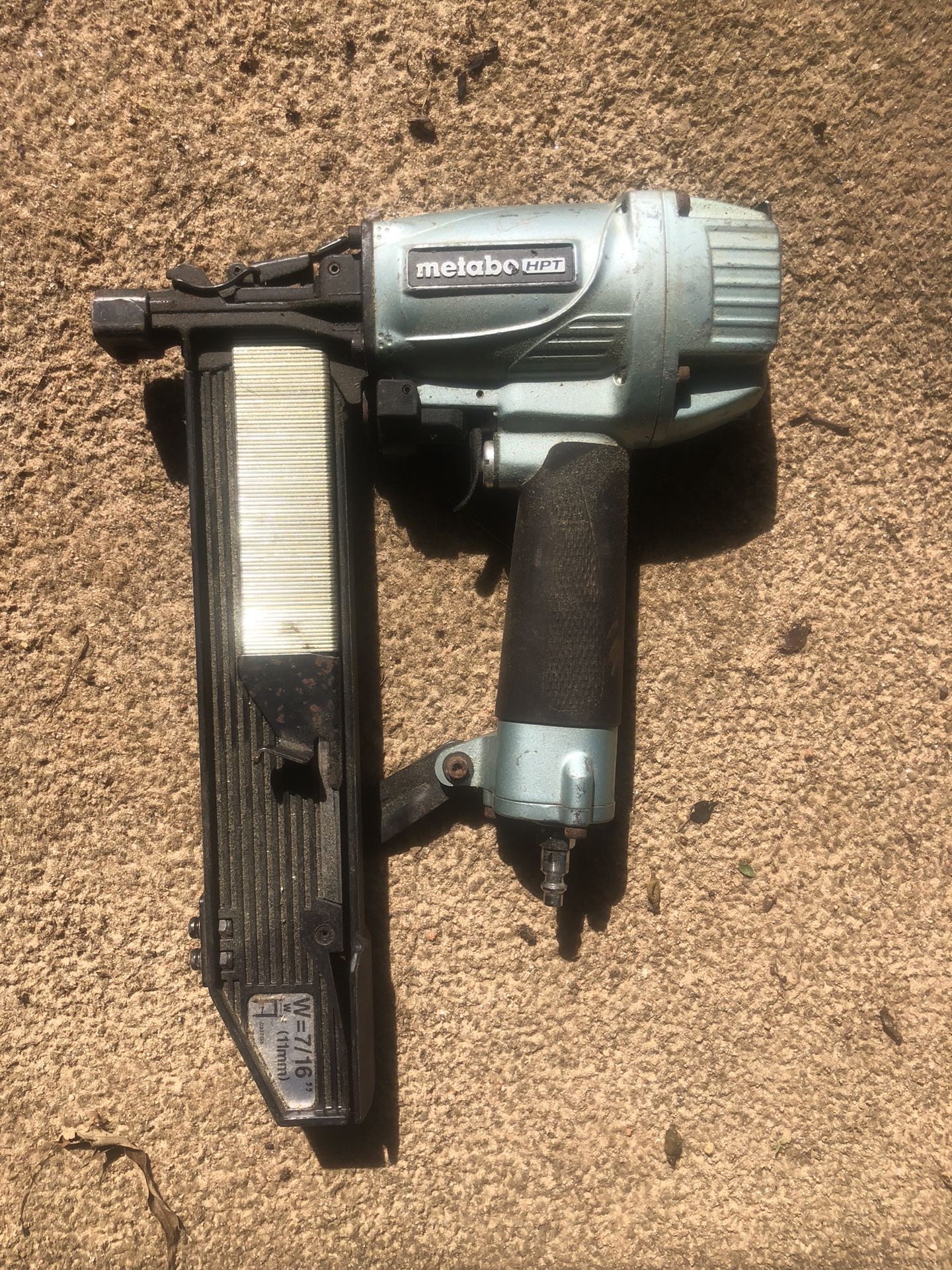Staples Gun