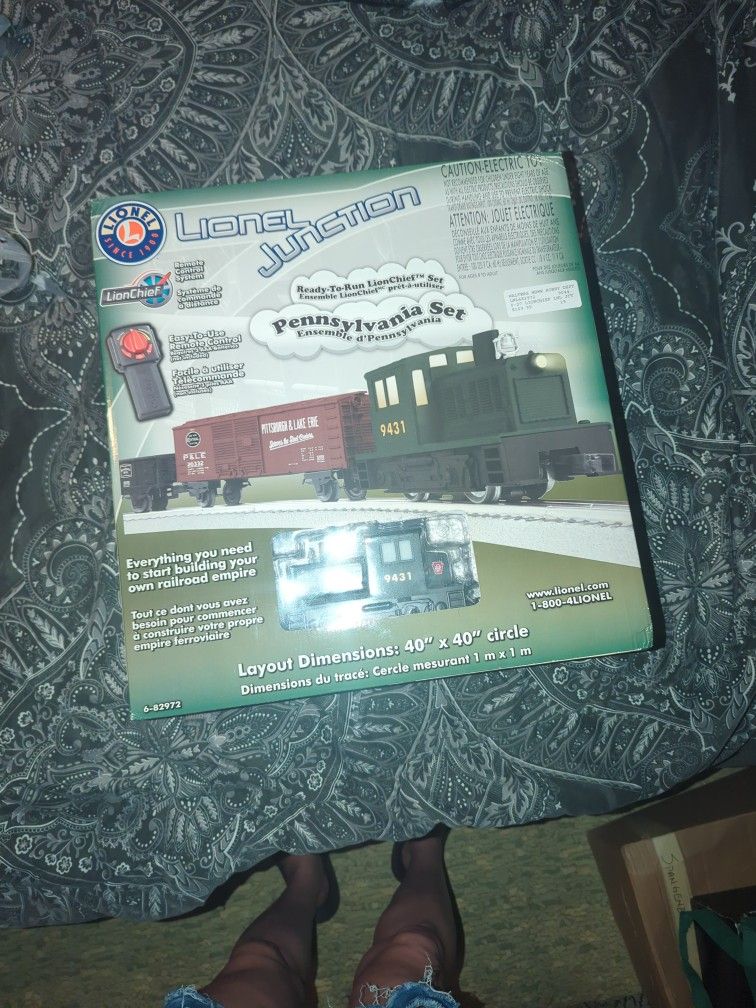 Lionel train