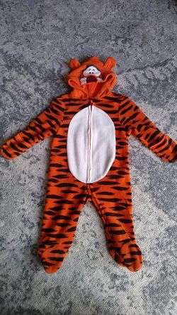 Disney Tigger outfit 6 to 9 month's