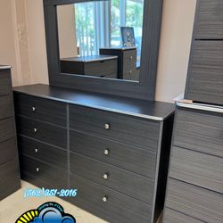 New Grey 8 Drawer Wood Dresser With Wide Mirror Included 