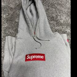 Supreme Hoodie