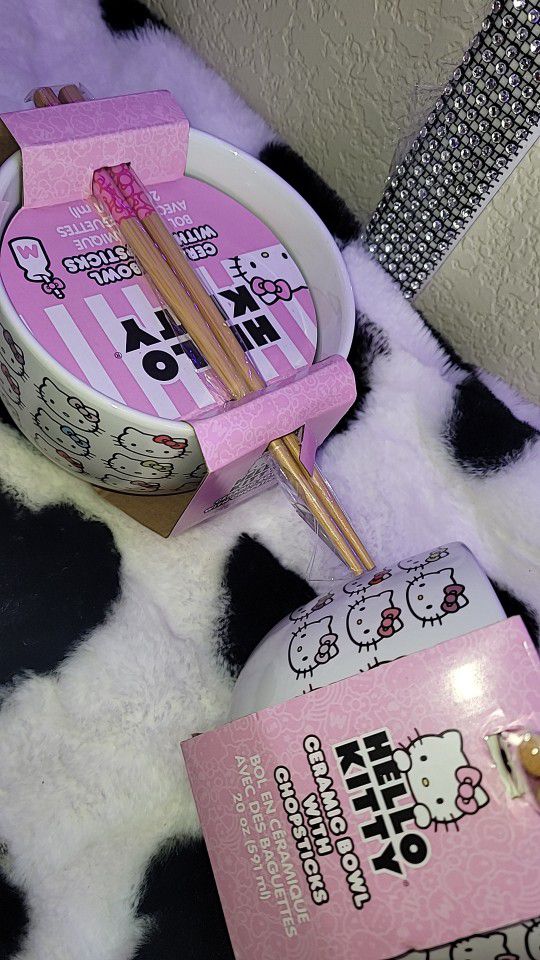 Hello Kitty Ramen Bowl w/Chopsticks