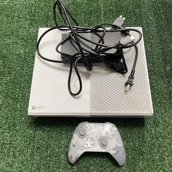 Xbox One With Controller USED But Works Perfectly