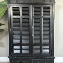 Tommy Bahama Kingstown Trafalgar Armoire