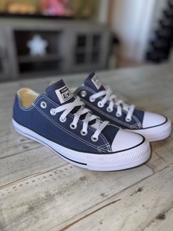Converse Chuck Taylor All Star Low Tops – Blue – Men’s 6.5 / Women’s 8.5
