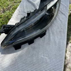 2015-2017 Chrysler 200 Headlight Oem