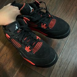 used jordan 4 “red thunder” GS size 6Y