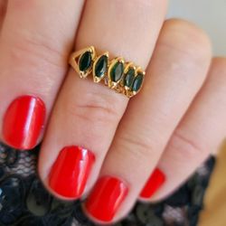 14 K Gold Ring With Emeralds 