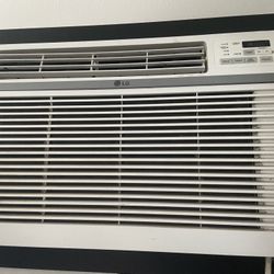 LG 12000 BTU WALL AIR CONDITIONER