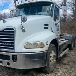 2009 Mack CXU 213