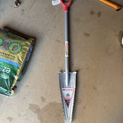 Root Cutting Shovel