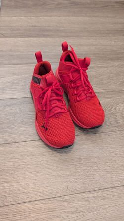 Red Pumas size