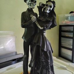 Bride And Groom Skeleton 