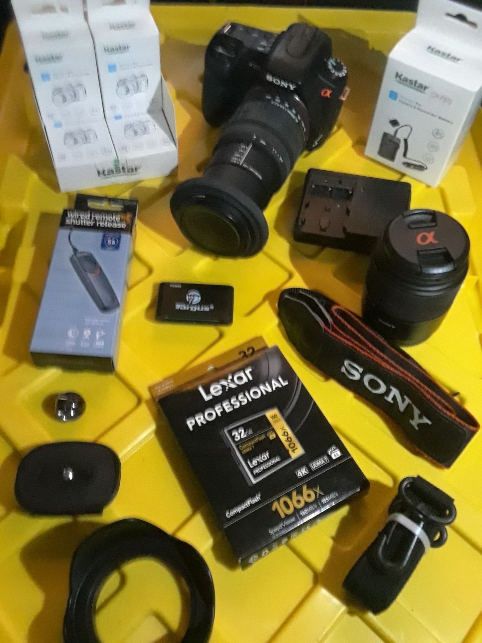 NEW! Sony A-300 with 25 extra add ons!