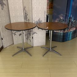Wood Round Tables 4 Units