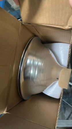 Heat lamp no bulb brand new in box