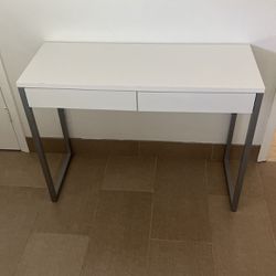 White Modern Desk For Office Or Kids Room 