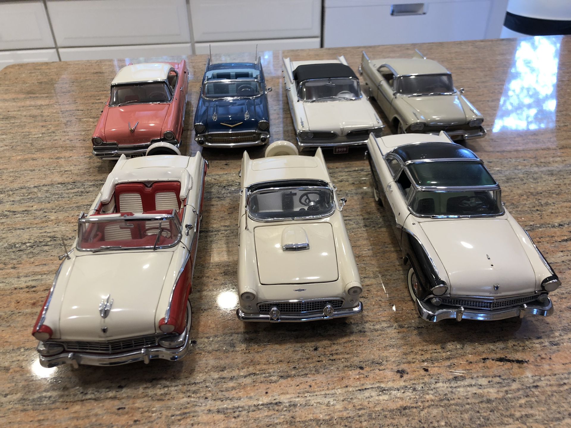 Assortment collection of DanBury die cast vintage cars 7