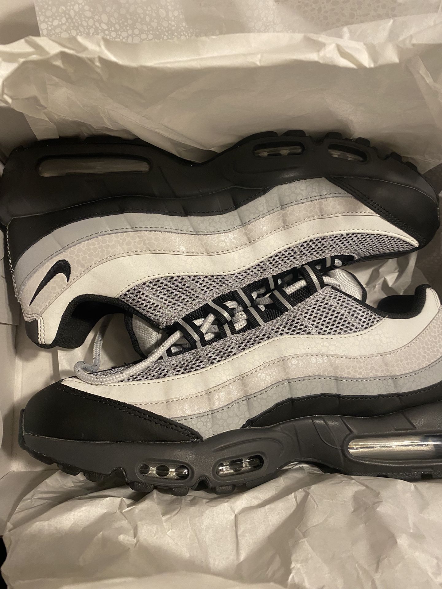 Nike Airmax 95’s Silver, Black And White
