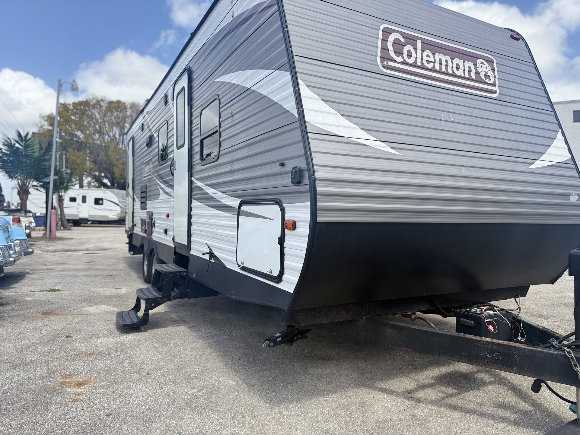 TRAVEL TRAILER COLEMAN 2019