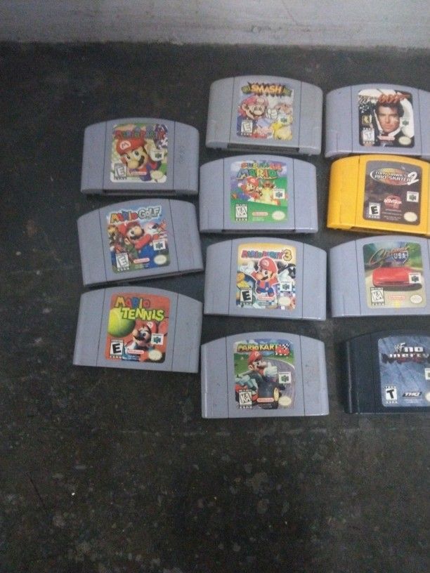 23 Nintendo 64 Game Cartridges