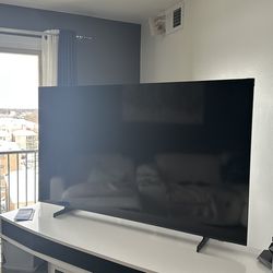 Samsung 65″ 4K UHD Smart TV (UN65KS8000) – Good Condition