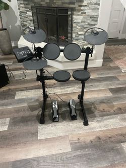 Yamaha electronic drum kit