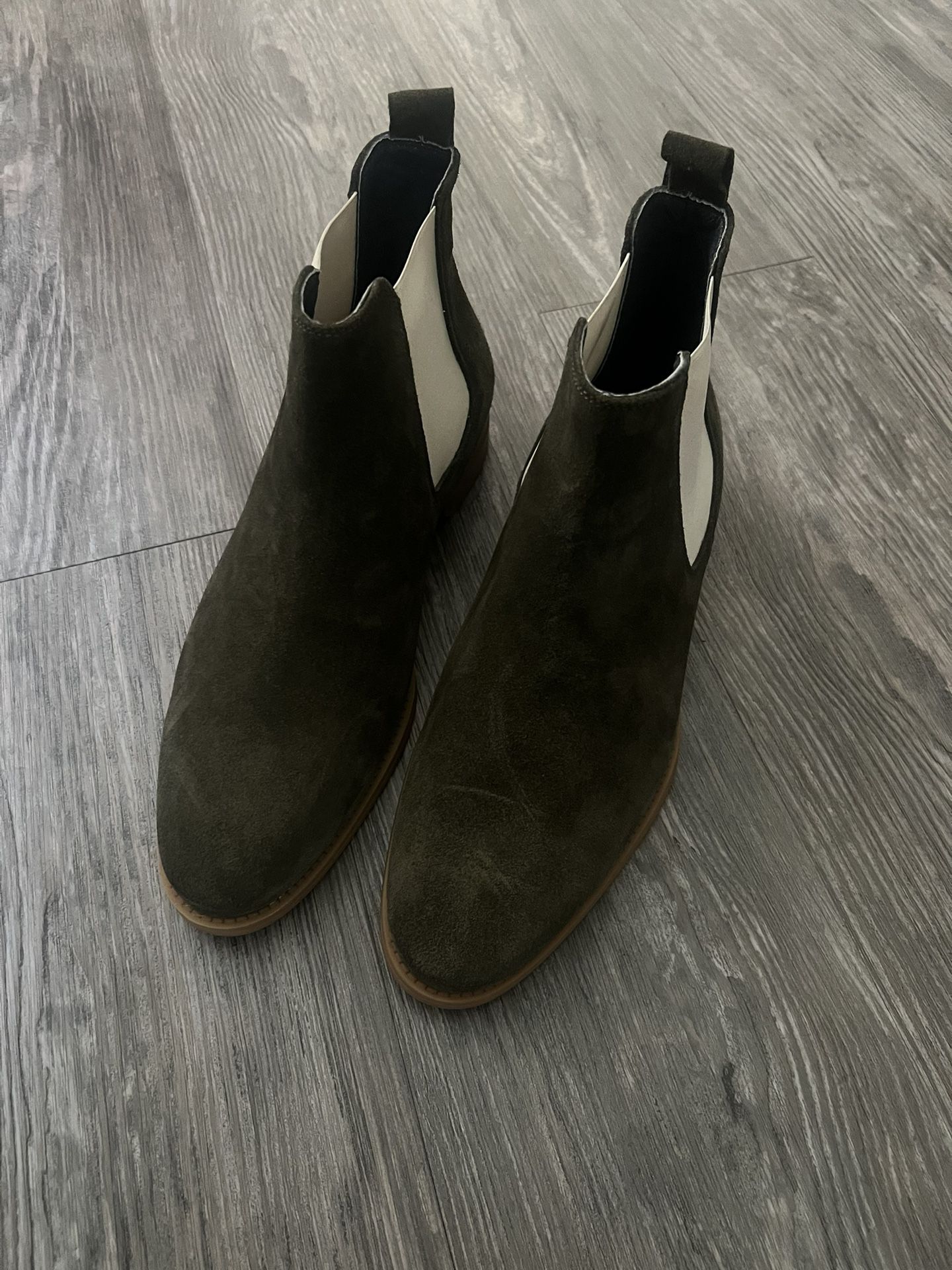 Leather Suede Green & Off White Chelsea Dress Boots 