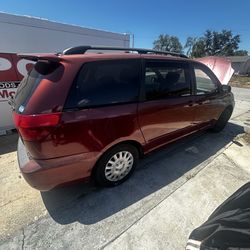 2005 Toyota Sienna