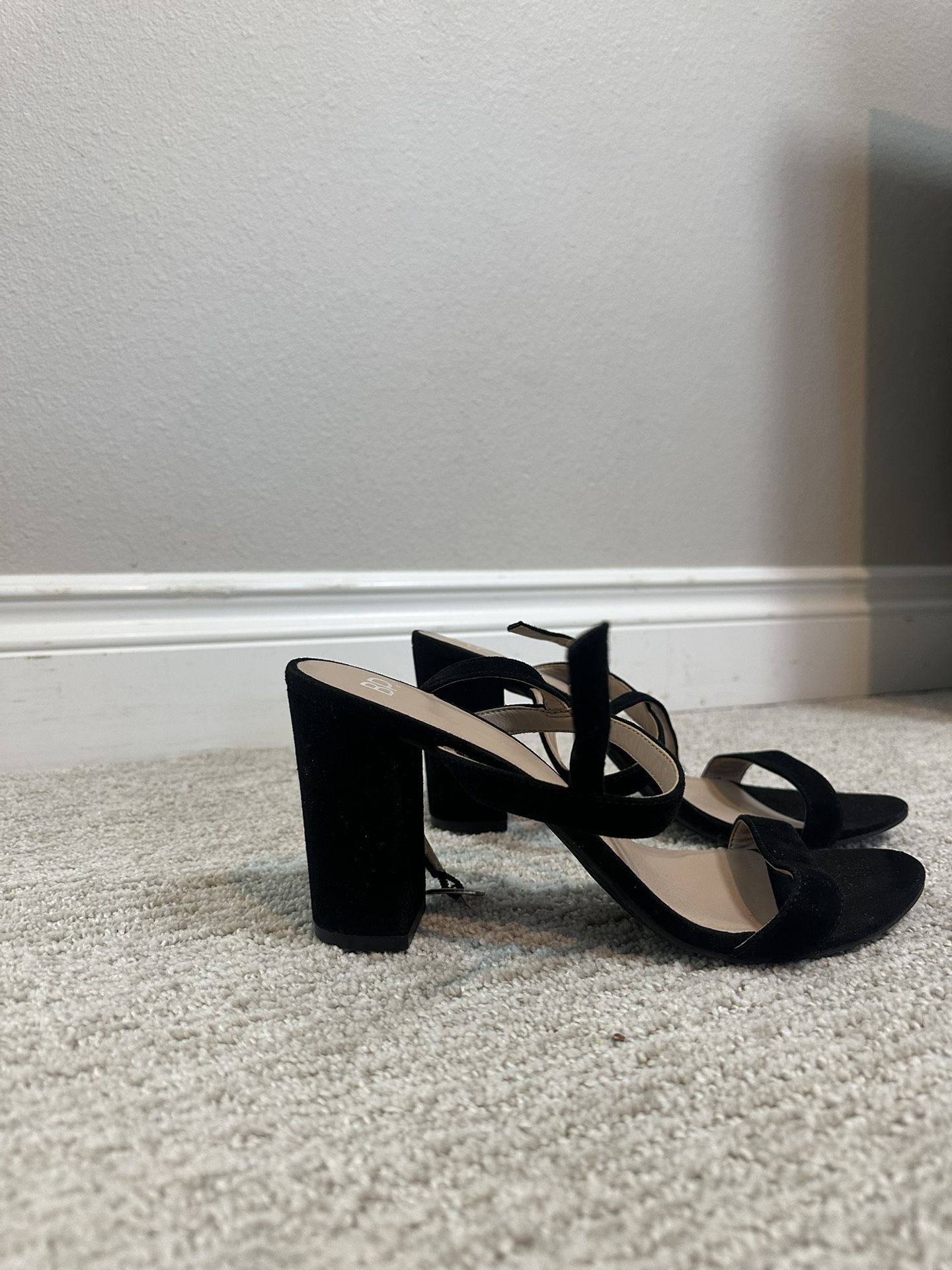 Women black heels