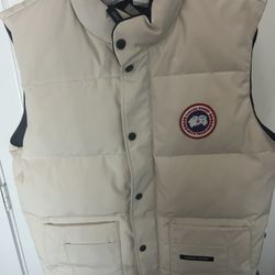 Canada Goose White vest 