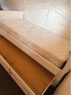 Wooden Daybed