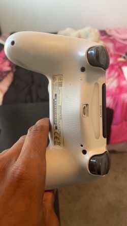 PlayStation 4 controller