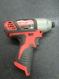 Milwaukee 1/4 hex drive impact driver