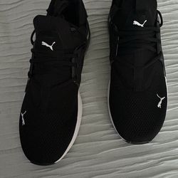 Shoes puma  size 11 .5     $20