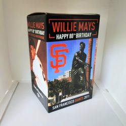 San Francisco Giants 2011 SGA Willie Mays 80th Birthday replica statue 
