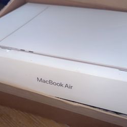 Like New MacBook Air M3 ( 15 ) comes with box and everything. Opened box Starlight
