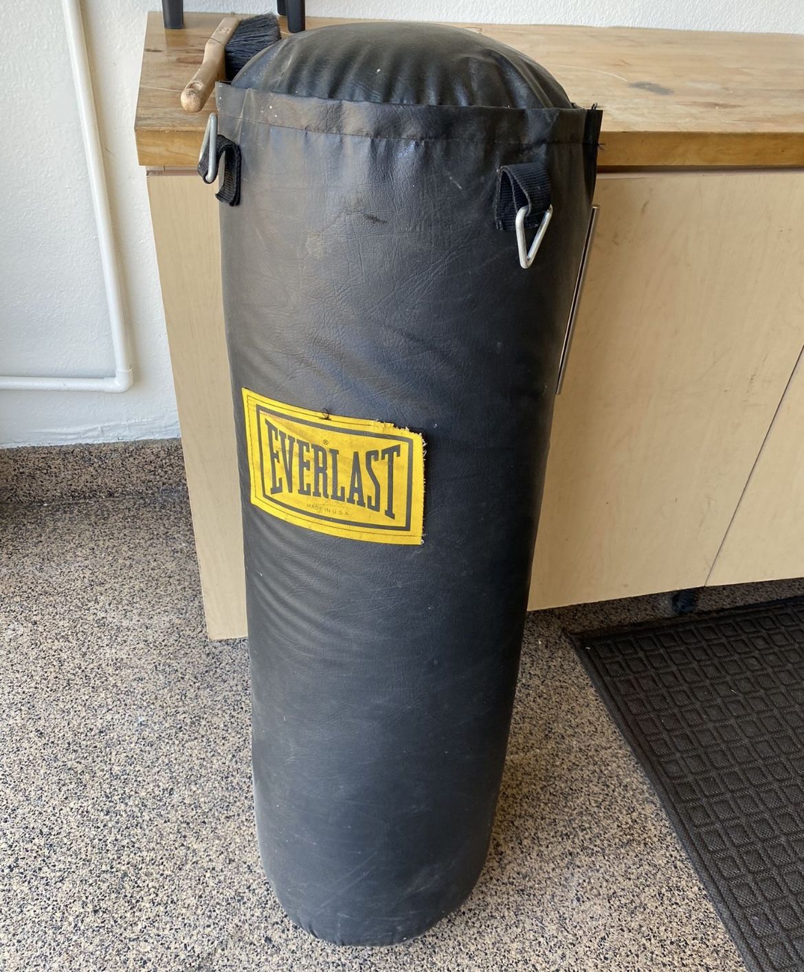 Everlast Punching Bag – Good Condition