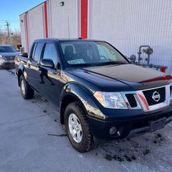 2012 Nissan Frontier SV 4x4 Crew Cab 