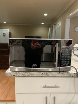 Oster Microwave 1000 Watt