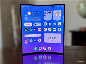 Samsung Galaxy Z Fold 7 Unlocked 512 GB With Case Retail $2200