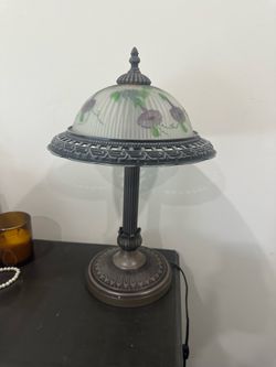 Tiffany-Style Vintage Inspired Lamp