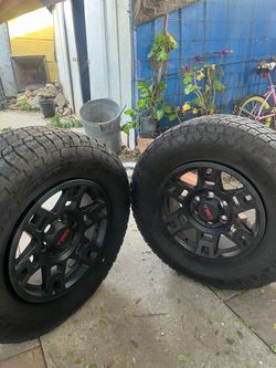 Toyota 4 runner tires and wheels