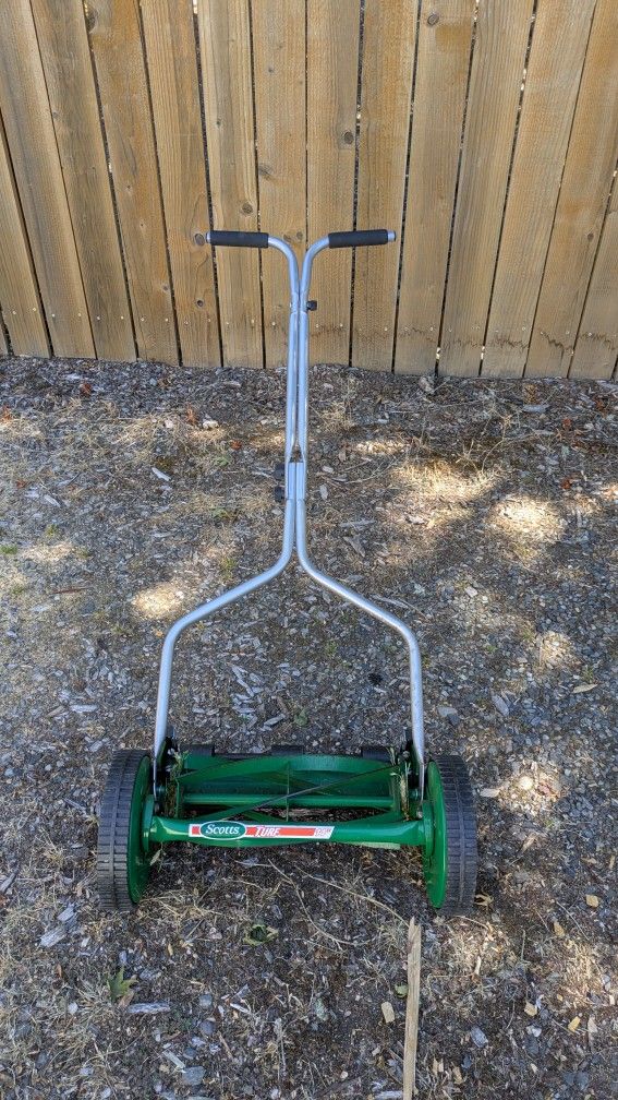 Scott's 14" Manual Push Mower
