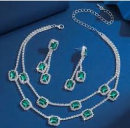 necklace with earrings 