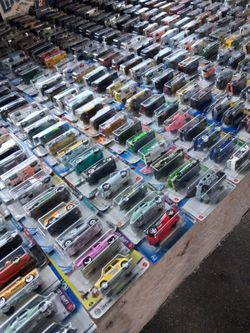 Hot Wheels  in packs
