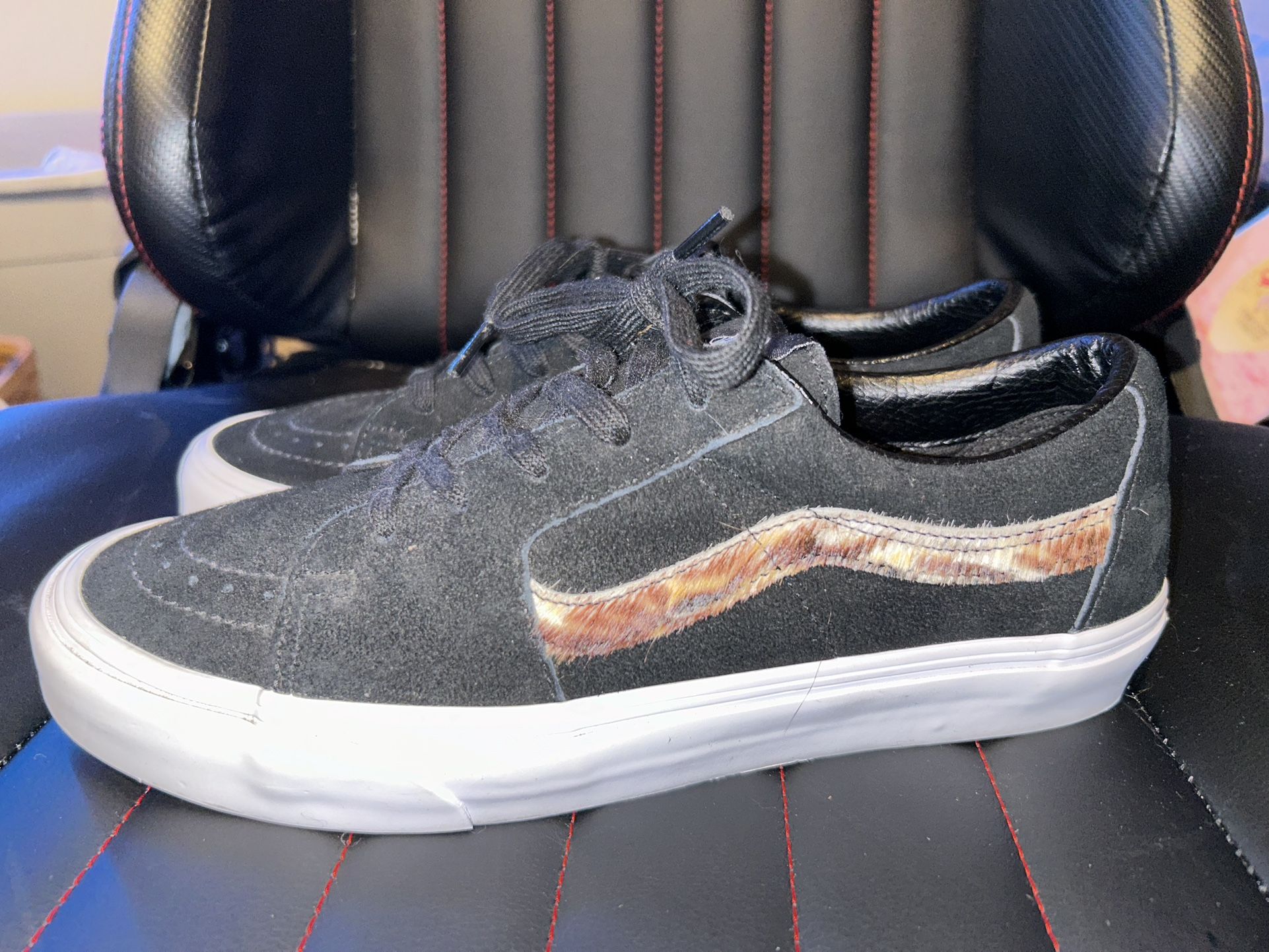 Men’s Vans Black/Animal Fur Size 10
