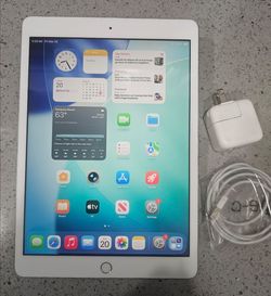 Apple iPad 8th Gen 10.2"  32GB WiFi  iOS 26 -Silver