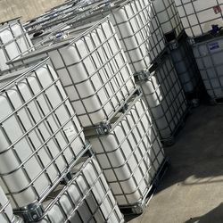 Food Grade Tote  Water Container. 330 Gallons 275 Gallons.  Caged Water Liquid Holding Tank