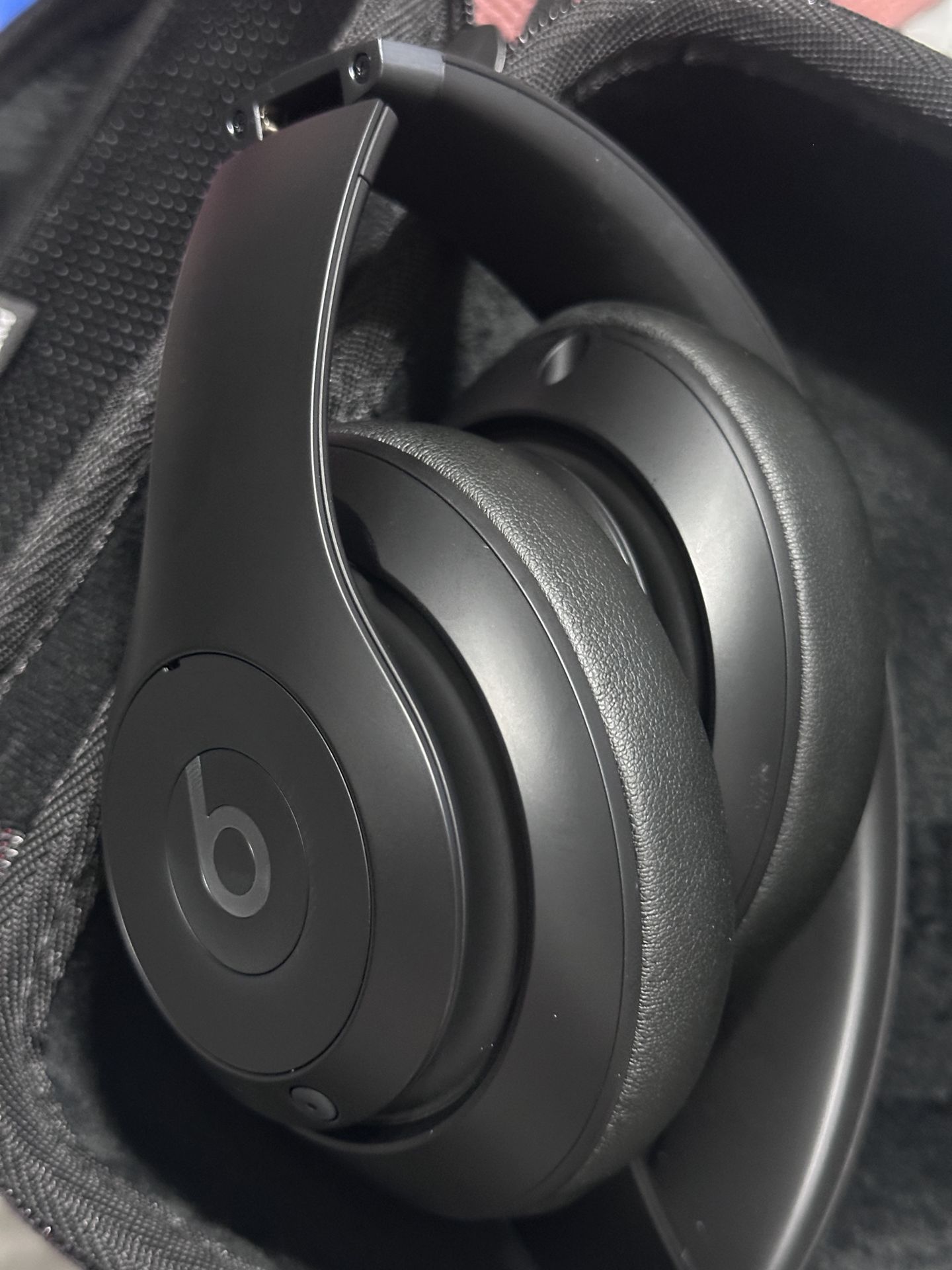 Beats studio pro wireless